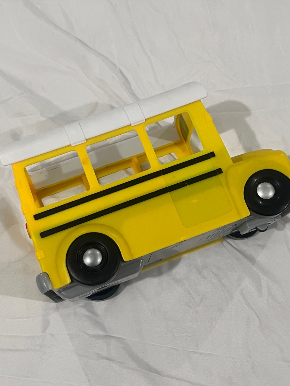 Coco melon school bus